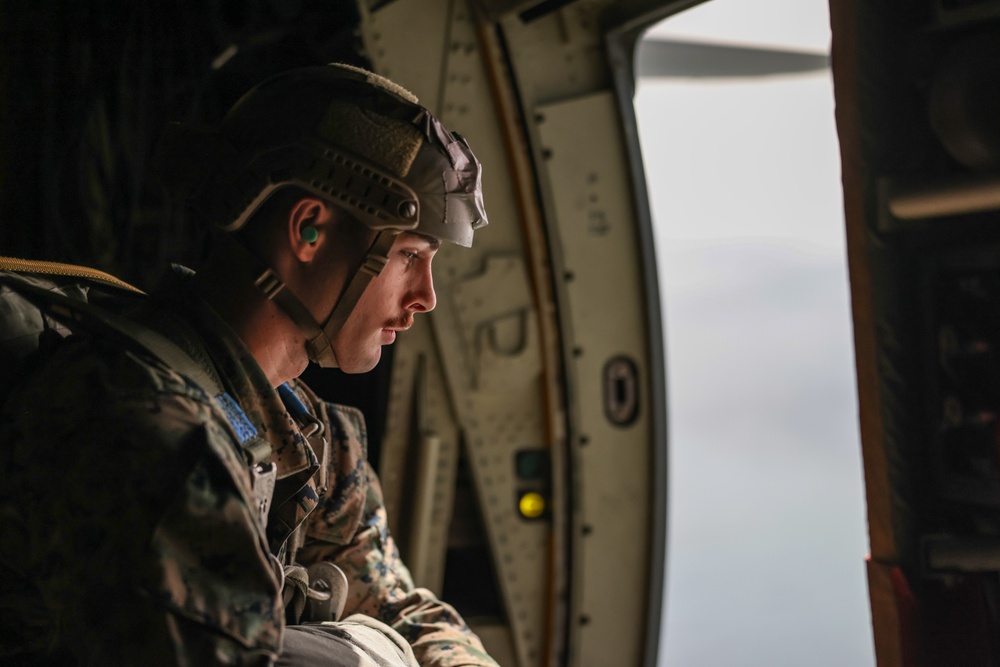 3d Reconnaissance Marines Low-Level Parachuting