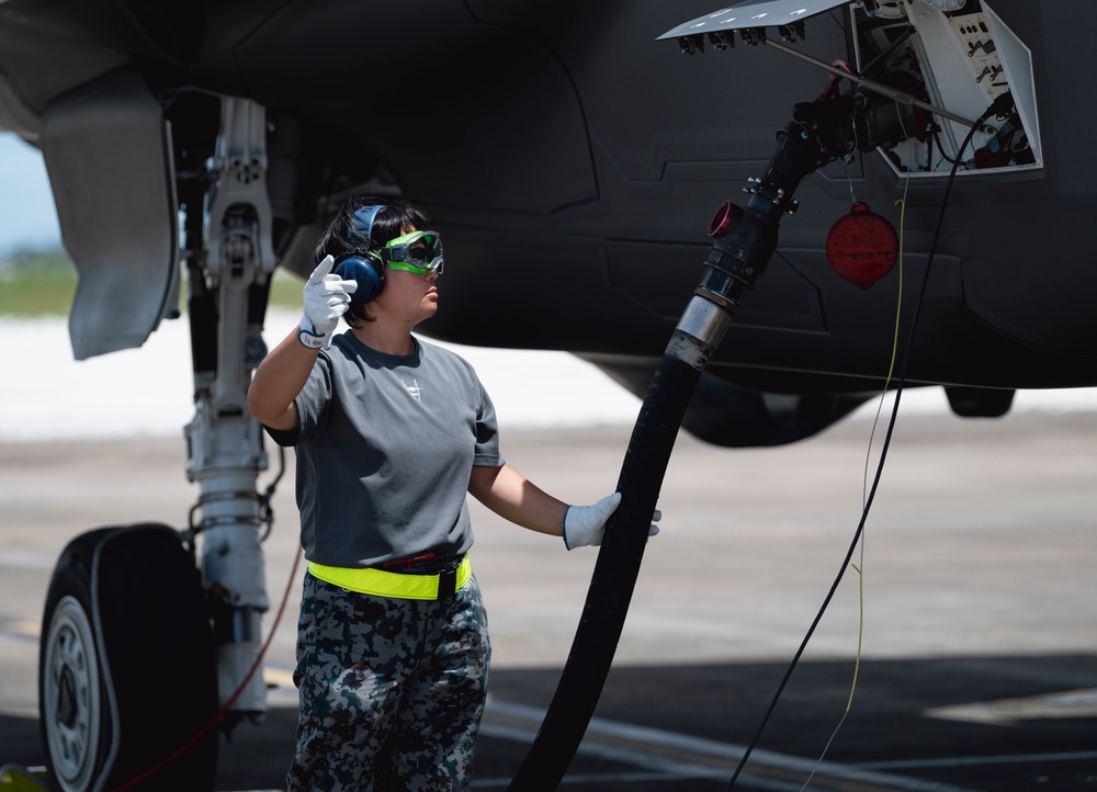 JASDF performs F-35 hot-pit refuel at Andersen AFB