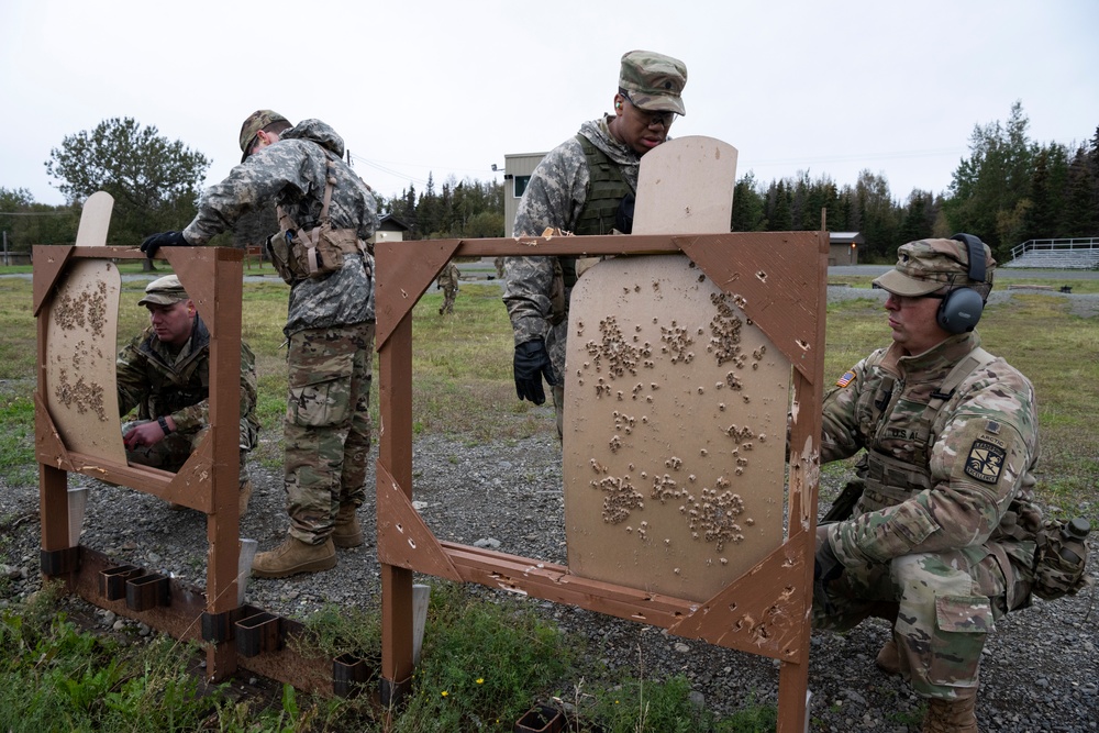 University Alaska Army ROTC cadets develop soldiering skills during Operation Resolute Phoenix