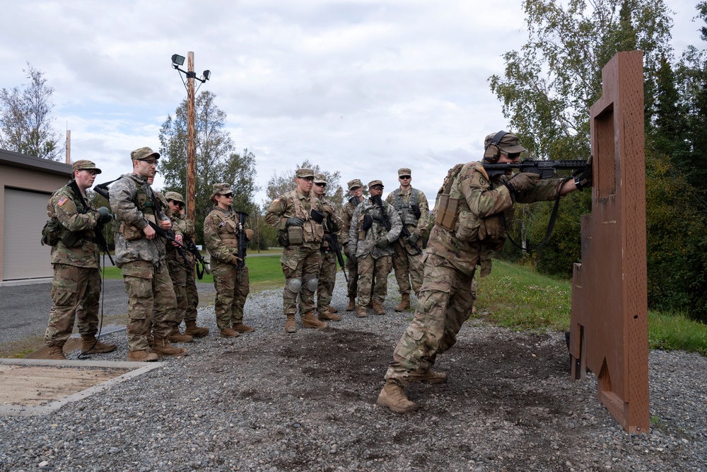 University Alaska Army ROTC cadets develop soldiering skills during Operation Resolute Phoenix