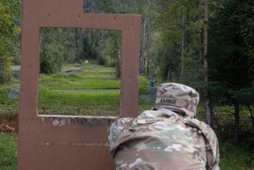 University Alaska Army ROTC cadets develop soldiering skills during Operation Resolute Phoenix