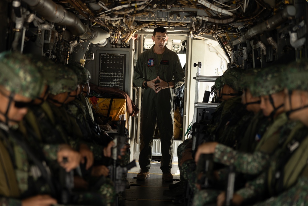 U.S. Marines, Philippine Marines, and Australian Soldiers Unite in Exercise Alon