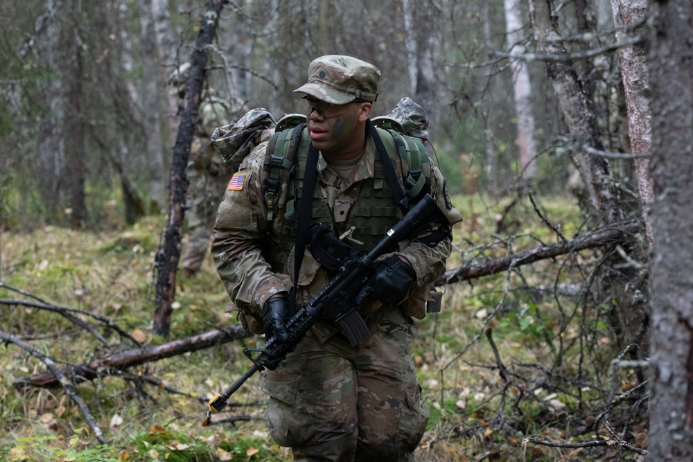 University Alaska Army ROTC cadets develop soldiering skills during Operation Resolute Phoenix