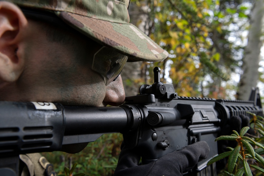 University Alaska Army ROTC cadets develop soldiering skills during Operation Resolute Phoenix