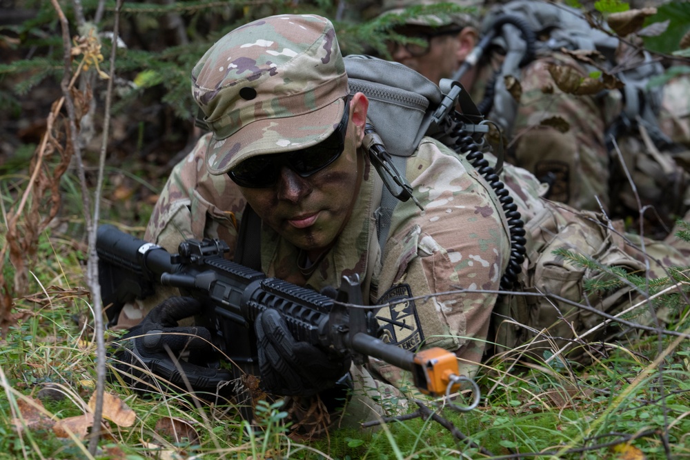 DVIDS - Images - University Alaska Army ROTC cadets develop soldiering ...