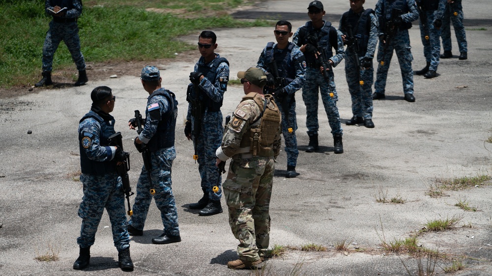 U.S., Malaysia Conduct Bilateral Tactical Training