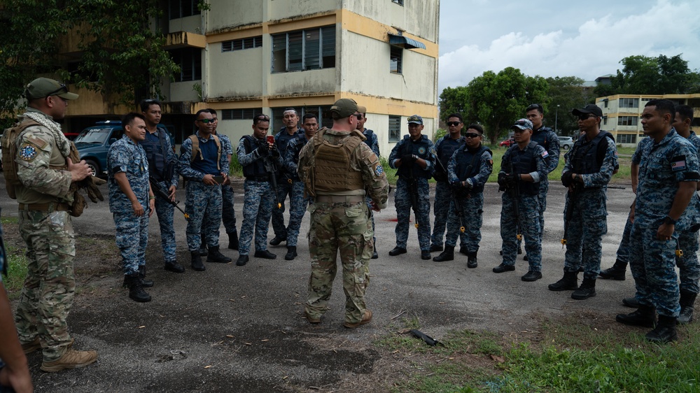 U.S., Malaysia Conduct Bilateral Tactical Training