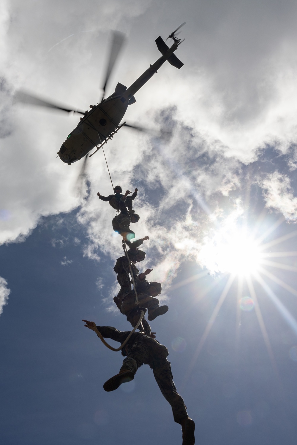 III MEF | SPIE Rigging, Fast Rope, and Rappel Training