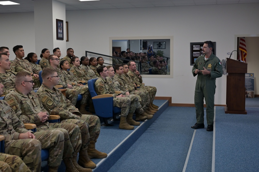 Maj. Gen. Del Bene Speaks to ALS Students