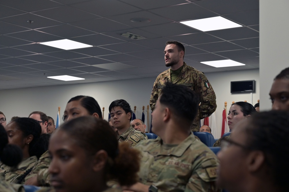 Maj. Gen. Del Bene Speaks to ALS Students