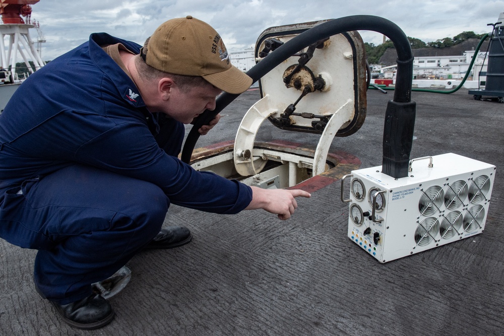 USS Ronald Reagan (CVN 76) Sailors conduct flight deck maintenance