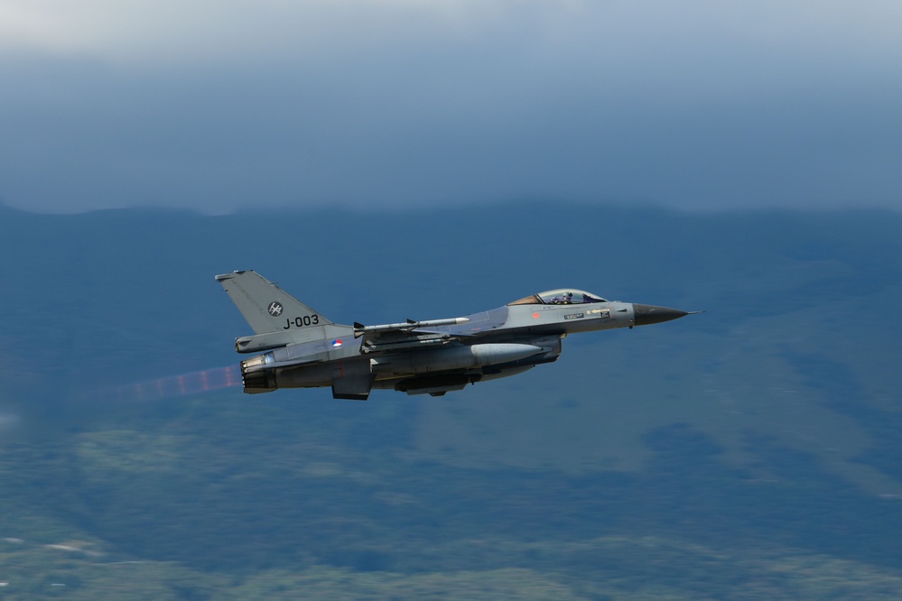Decisive South 2 take offs