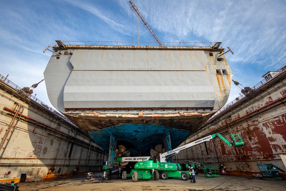 USS Arlington enters dry dock