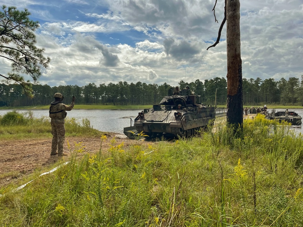 Fort Stewart showcases wet-gap crossing capability