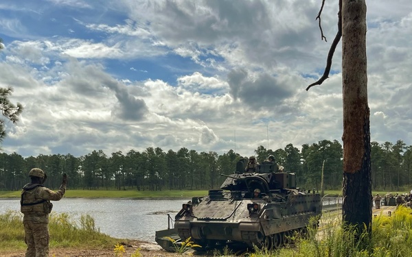 Fort Stewart showcases wet-gap crossing capability