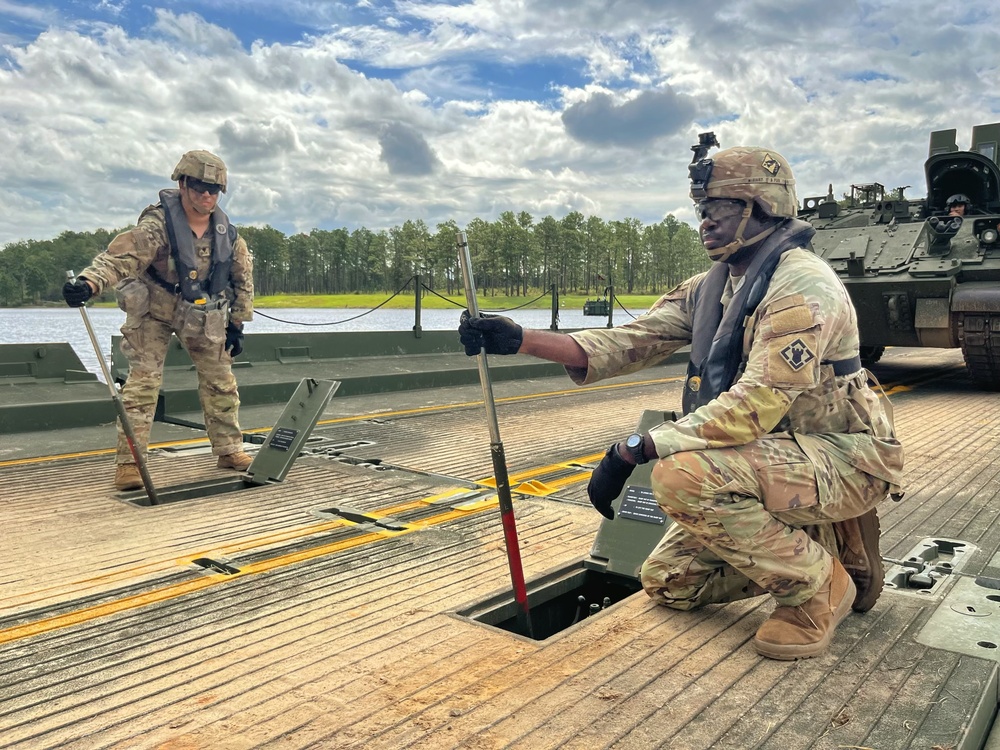 Fort Stewart showcases wet-gap crossing capability