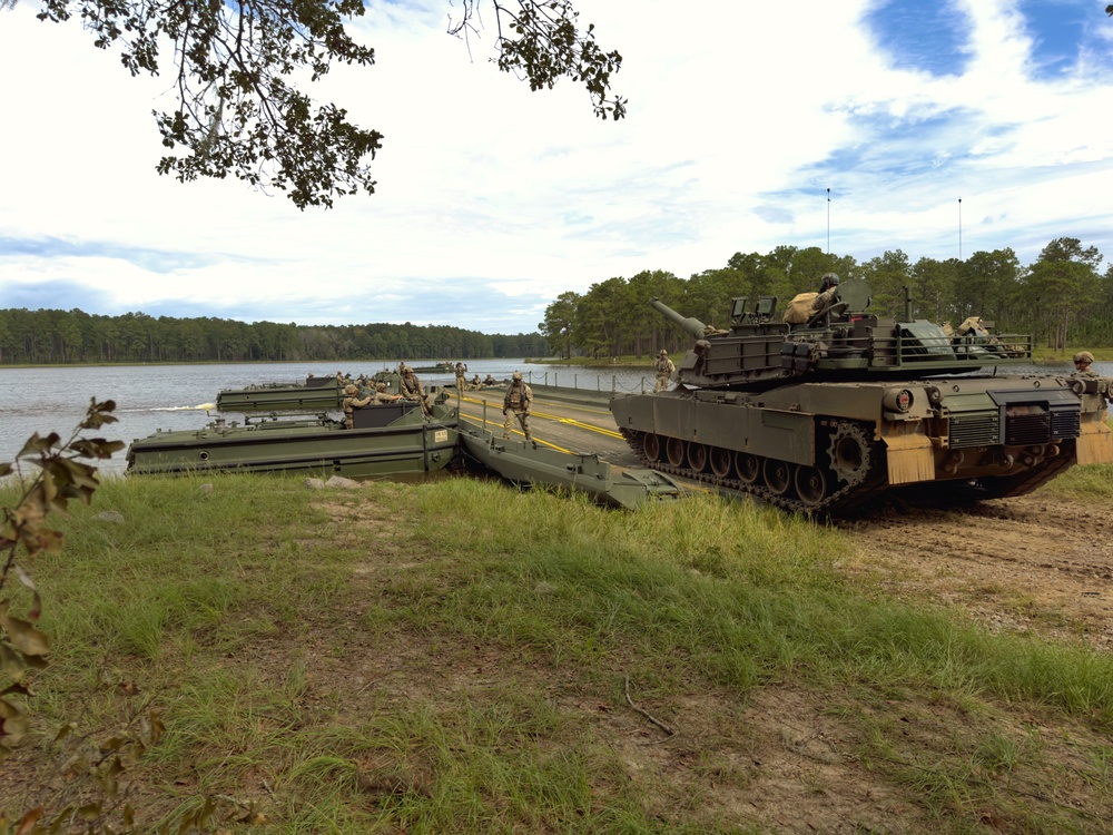 Fort Stewart showcases wet-gap crossing capability