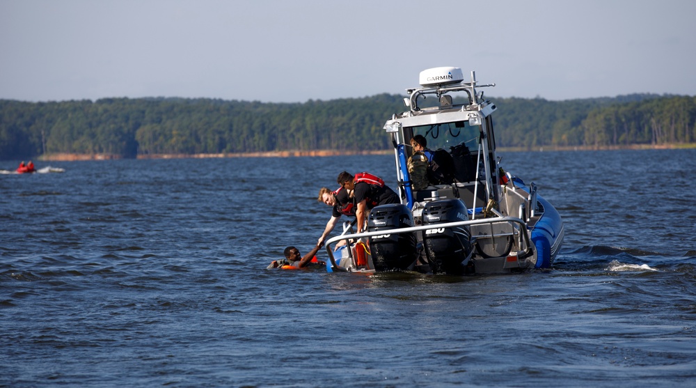 82nd Airborne Division Paratroopers hone proficiency in water jump operations