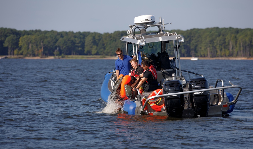 82nd Airborne Division Paratroopers hone proficiency in water jump operations