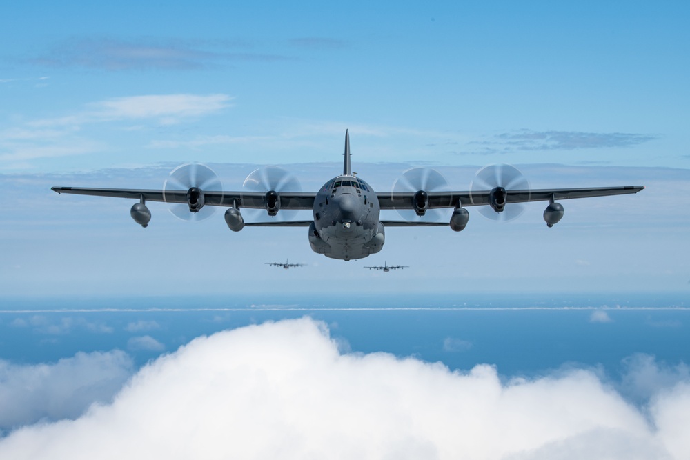 Crews conduct four-ship formation flight, jump operations for JCOC