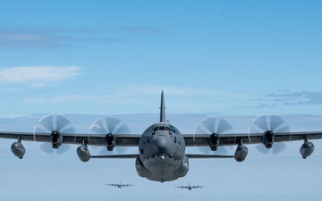 DVIDS - Images - Air Force demonstrates premier air power at Bengals vs  Buccaneers [Image 1 of 2]