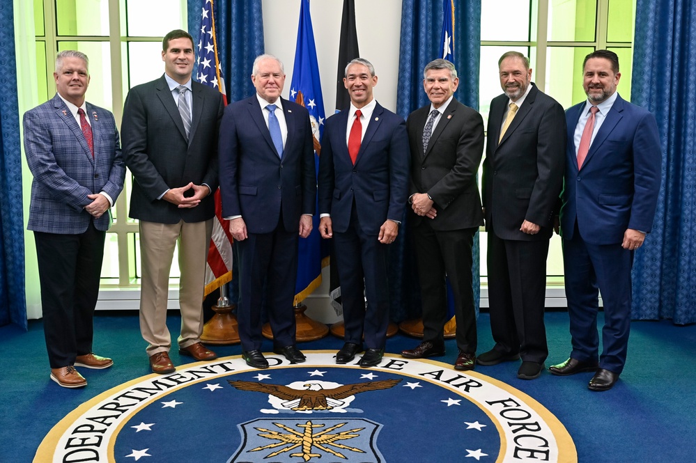 SecAF Kendall meets San Antonio Mayor Nirenberg
