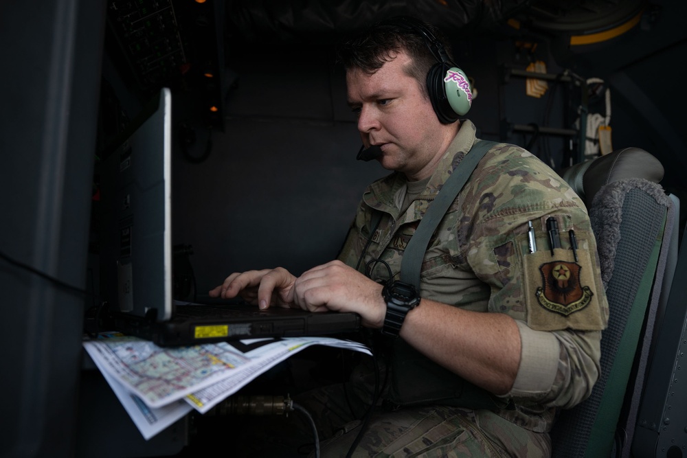 Crews conduct four-ship formation flight, jump operations for JCOC