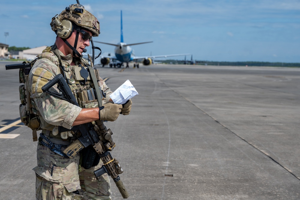 JCOC immerses in mock-deployment demonstration at Hurlburt Field