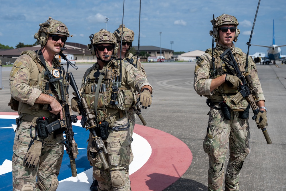 JCOC immerses in mock-deployment demonstration at Hurlburt Field