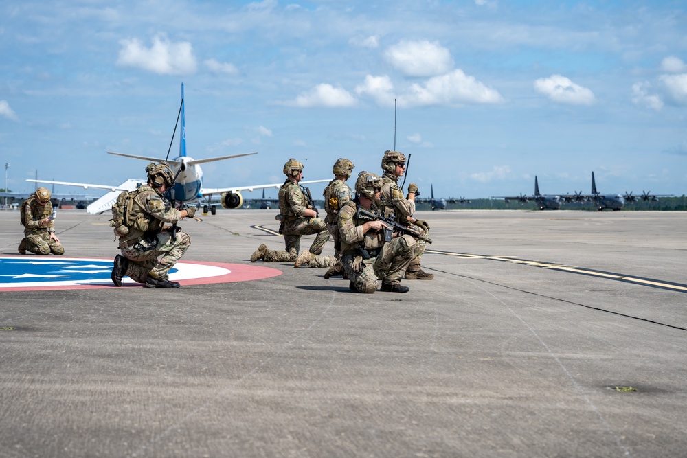 JCOC immerses in mock-deployment demonstration at Hurlburt Field