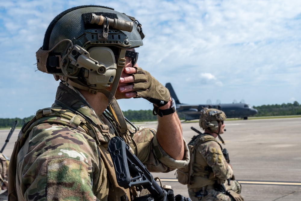 JCOC immerses in mock-deployment demonstration at Hurlburt Field