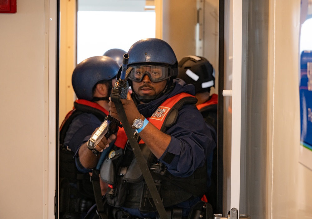 Coast Guard, local and state agencies participate in a multi-day exercise in San Francisco Bay