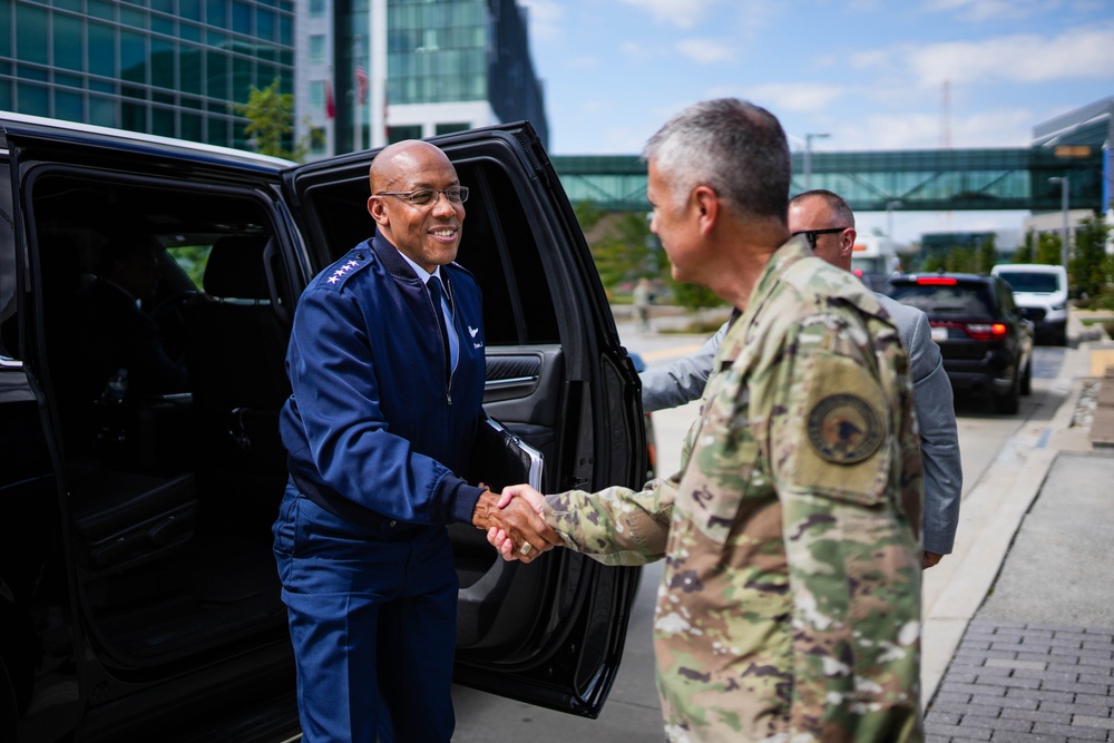 Chief of Staff of the Air Force visit to USCYBERCOM (1 of 4)