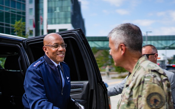 Chief of Staff of the Air Force visit to USCYBERCOM (1 of 4)