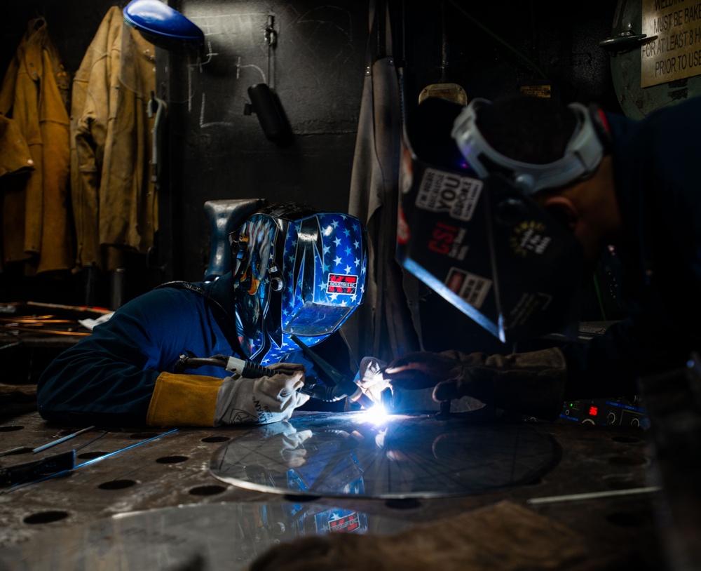 Nimitz Conducts Flight Maintenance