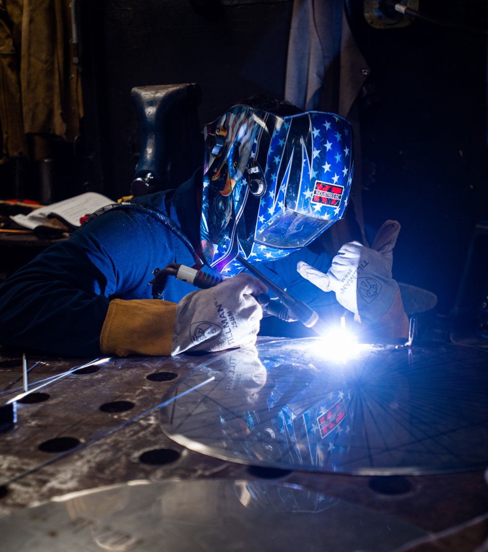 Nimitz Conducts Flight Maintenance