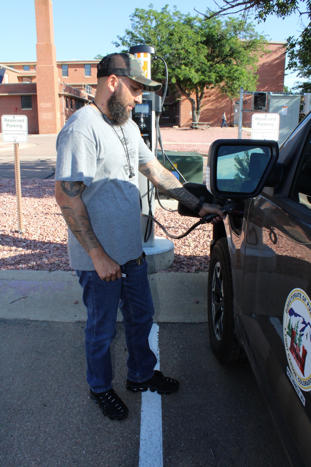 EV charge stations available for government fleet vehicles