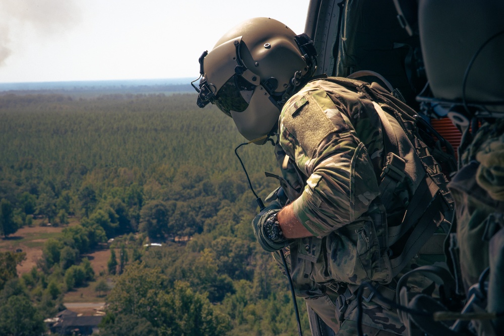 Alabama UH-60 Blackhawk Aviators Assist With Wildfire Suppression In Louisiana