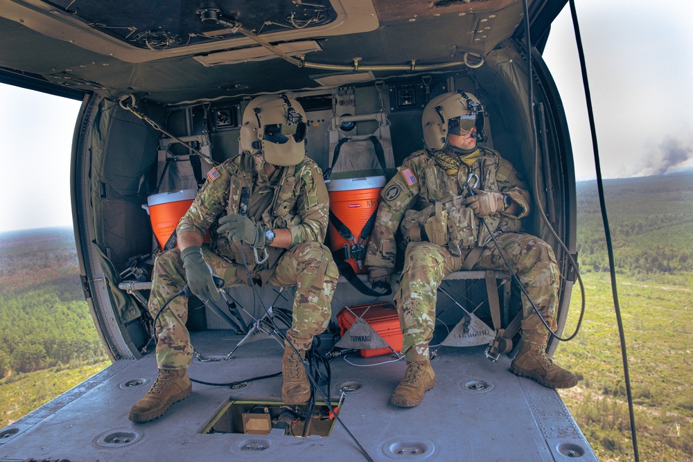 Alabama UH-60 Blackhawk Aviators Assist With Wildfire Suppression In Louisiana