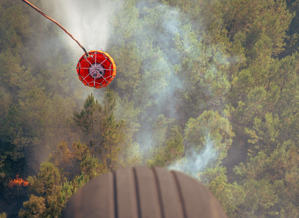 Alabama UH-60 Blackhawk Aviators Assist With Wildfire Suppression In Louisiana