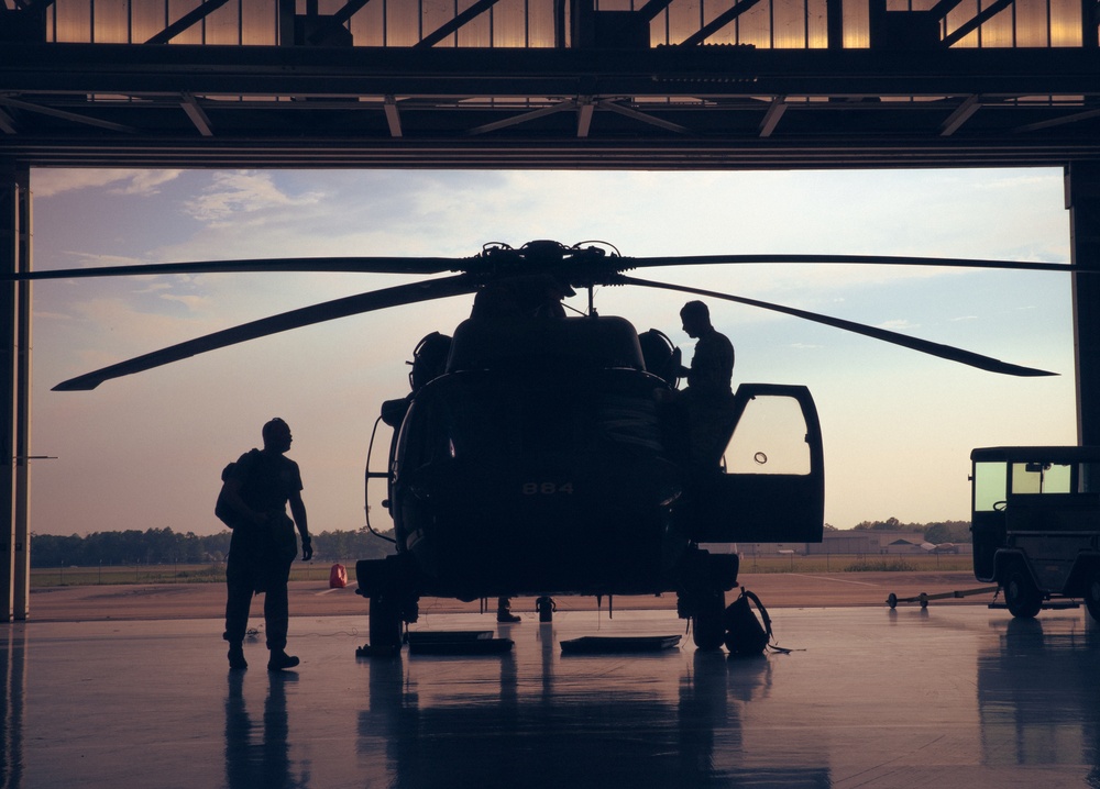 Alabama UH-60 Blackhawk Aviators Assist With Wildfire Suppression In Louisiana