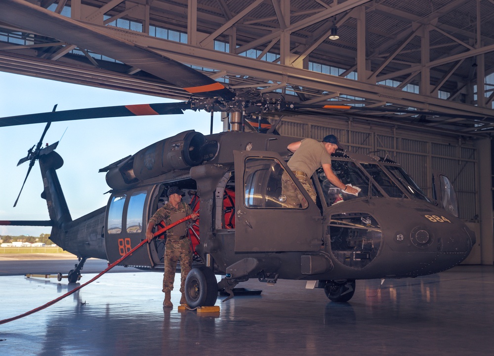 Alabama UH-60 Blackhawk Aviators Assist With Wildfire Suppression In Louisiana