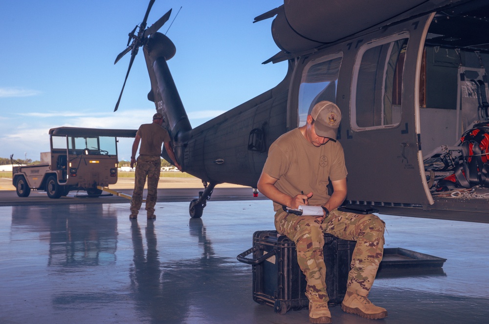 Alabama UH-60 Blackhawk Aviators Assist With Wildfire Suppression In Louisiana