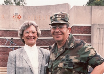 Lt. Gen. Weinstein Retires (30 SEP 1989)