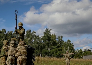 5-20 IR and JGSDF conduct sling load training at Orient Shield 23