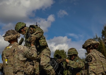 5-20 IR and JGSDF conduct sling load training at Orient Shield 23