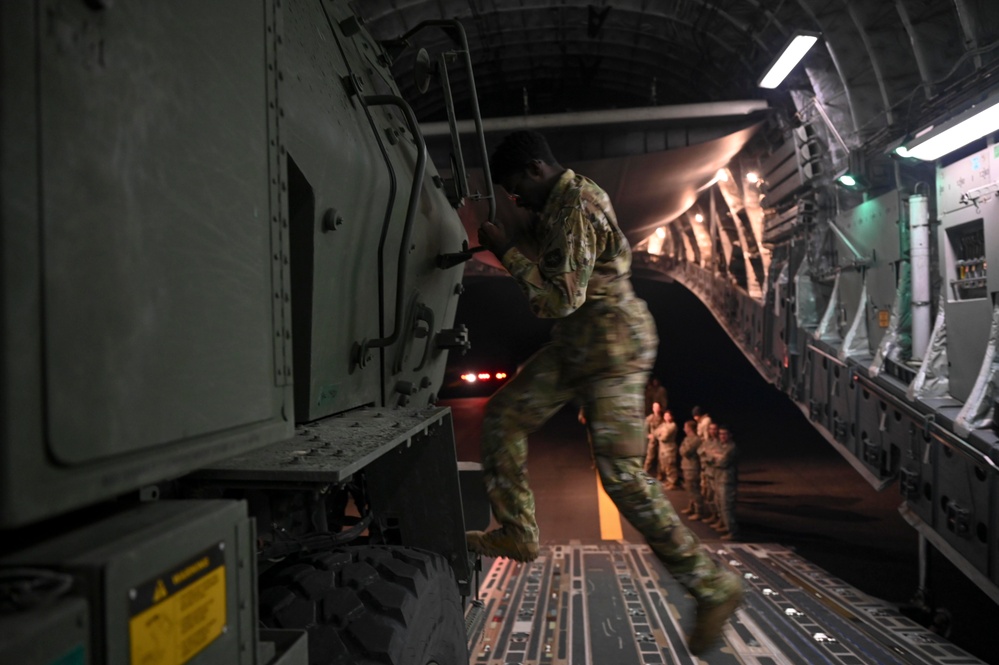 JBLM Airmen, Soldiers exercise joint mobility ops during Rainier War 23A