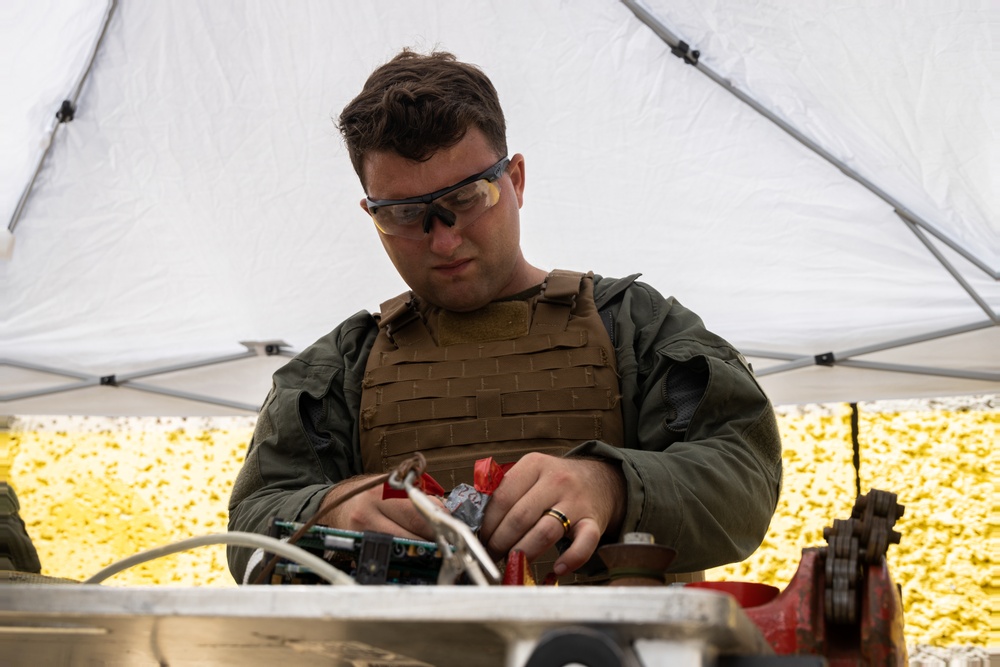 Down to the Wire: MCBH EOD Conducts Explosive Exploitation Exercises