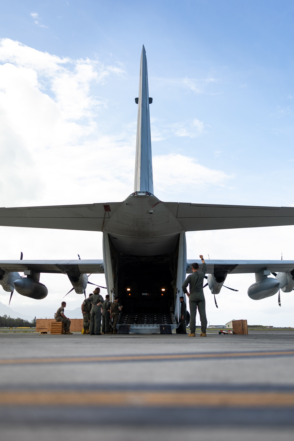 3d LAAB loads AN/TPS-80 G/ATOR into KC-130J