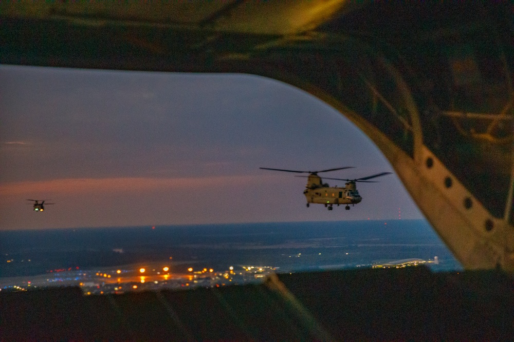 82nd Airborne Division Paratroopers participate in Air Assault mission at JRTC